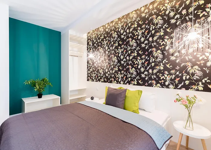 Vagabond Soho Aparthotel 4*