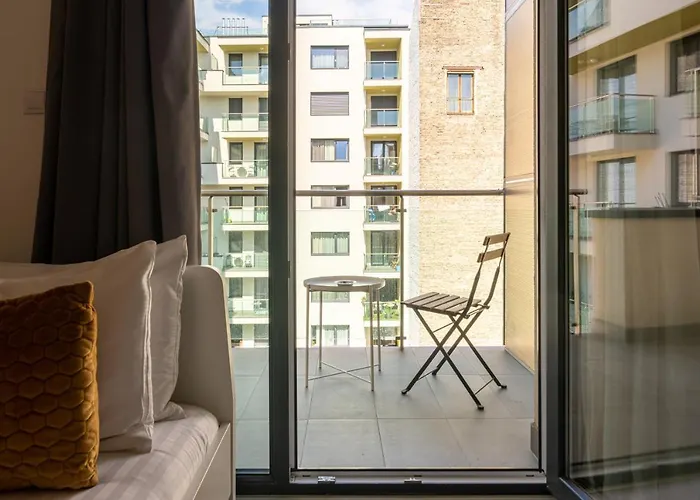 Vagabond Soho Aparthotel 4*